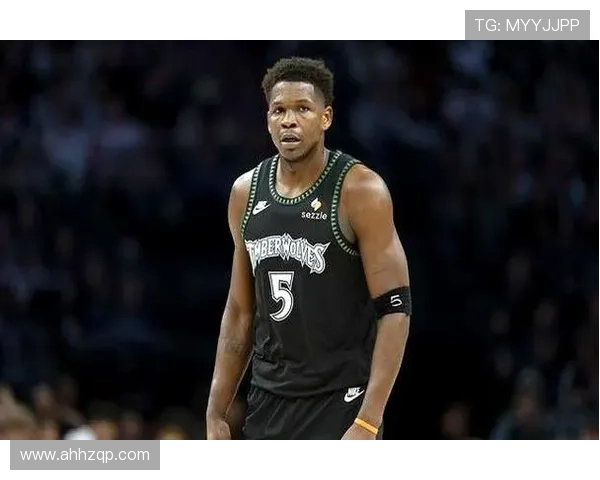 爱德华兹称目前球队氛围良好